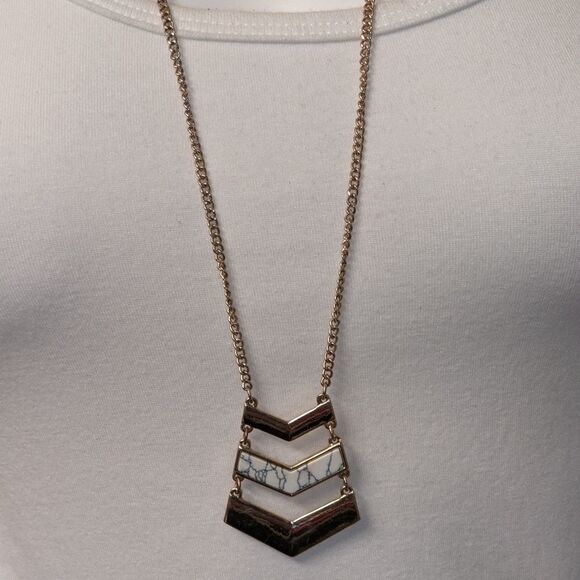 Chevron gold & white w/blue design necklace - Picture 2 of 5
